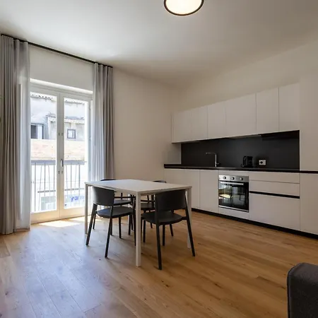 Palazzo Partenope 4*