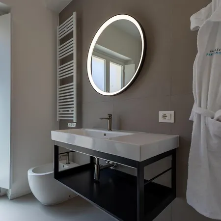 Palazzo Partenope 4*